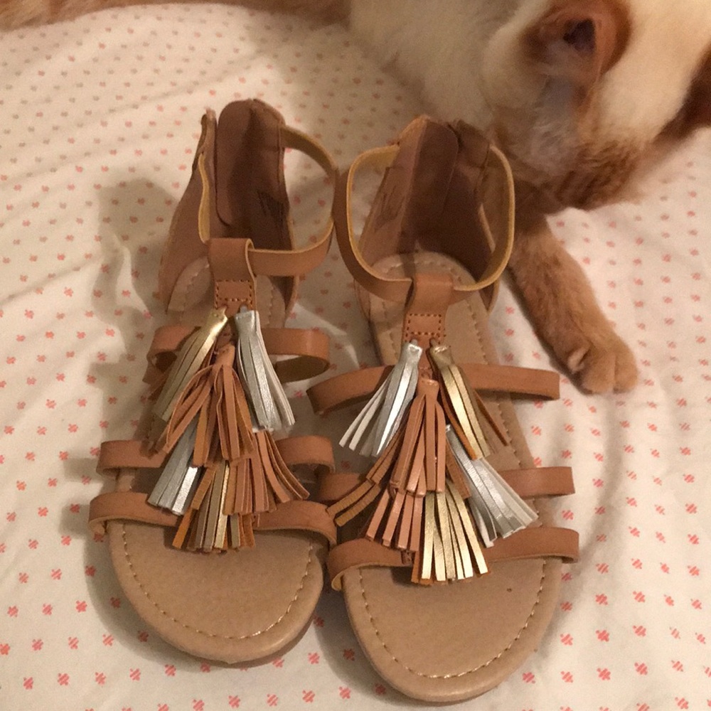 NWOT FabKids Girls Size 1 Sandals